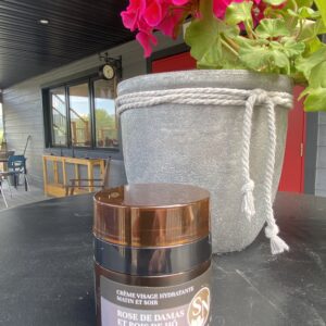 Crème visage rose de Damas bois de HÔ